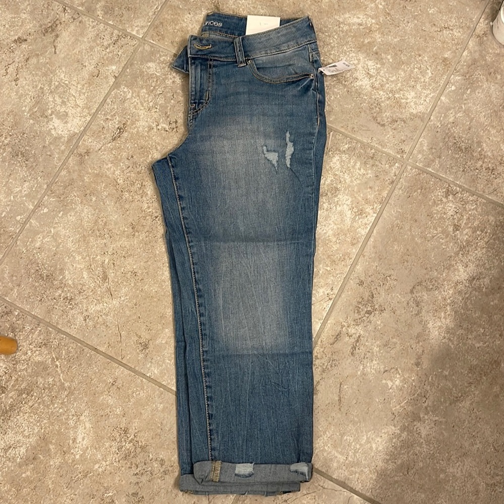 NWT Capri jeans